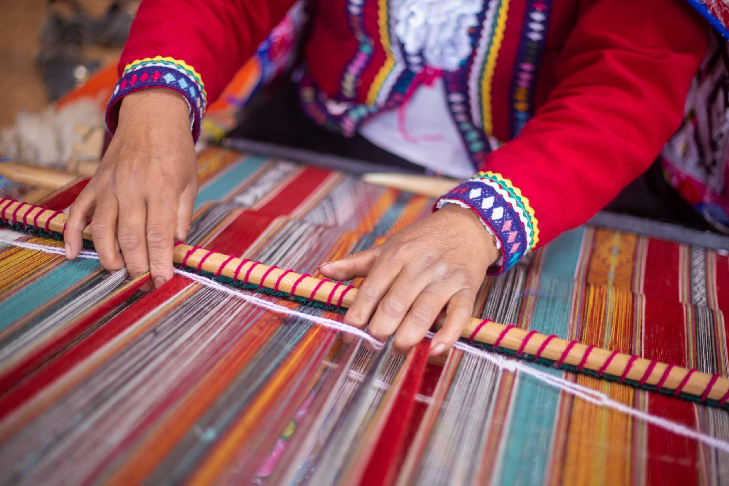 19 UNIQUE Souvenir Ideas That Keep Travel Memories Alive