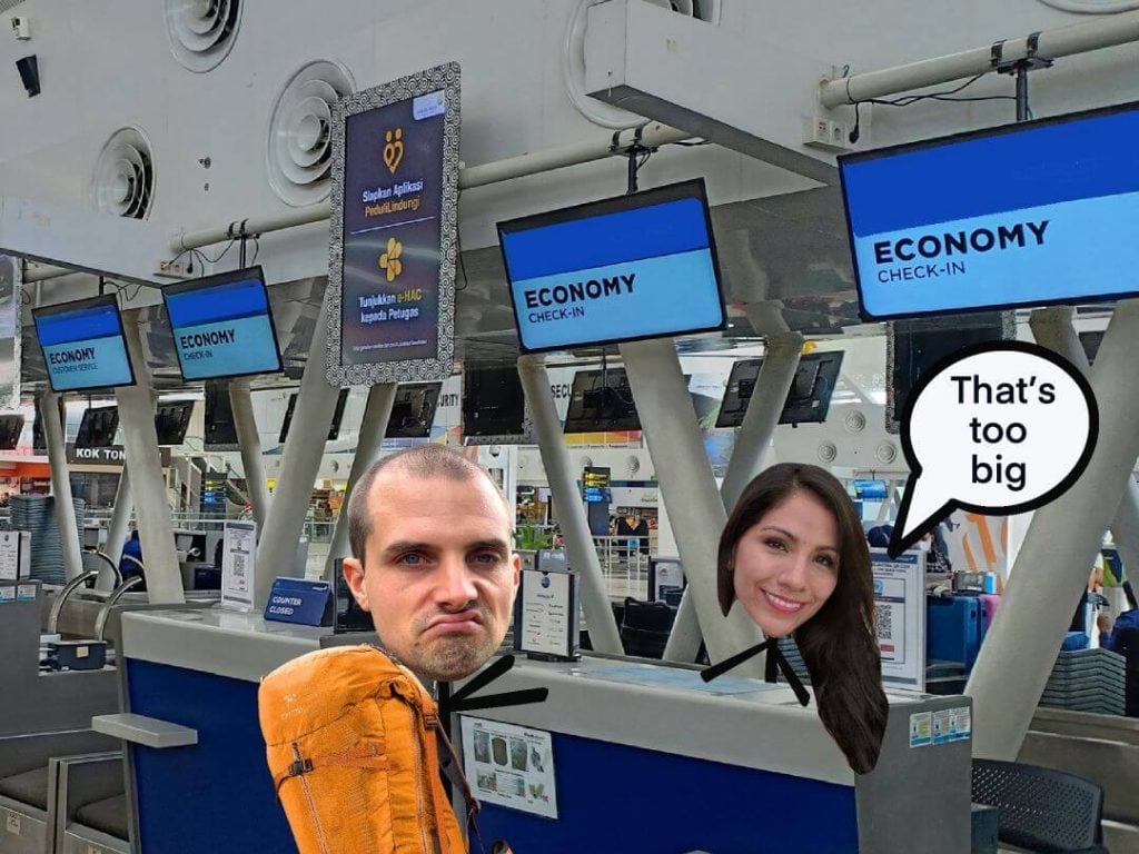 sticky person representing airline and sticky person as a client at the airport
